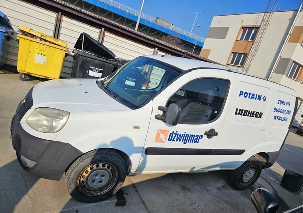 Fiat Doblo cena 6150 przebieg: 160782, rok produkcji 2008 z Wrocław małe 22
